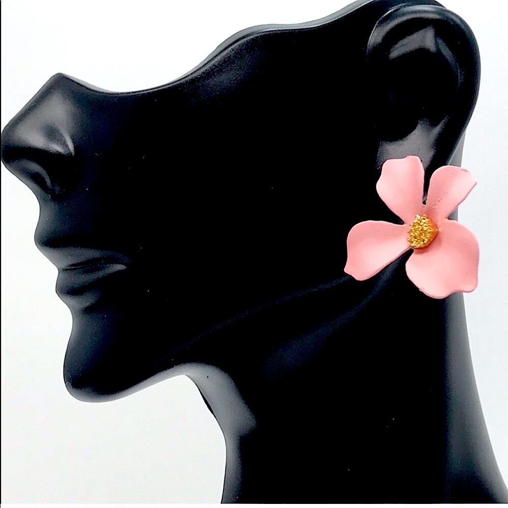 🎉HP🎉 🌺Flower🌺 Stud Earrings 🌸 - Picture 5 of 6